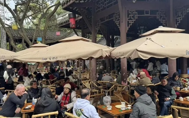 一口“鲜”值万金！成都春茶上新，“沏”开文旅消费热